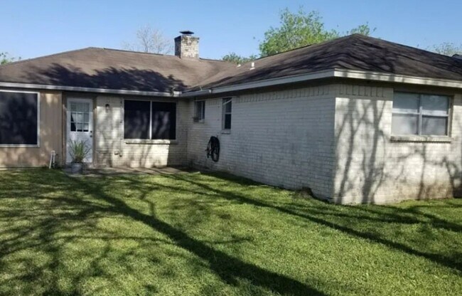 Foto del edificio - 4327 Townes Forest Rd