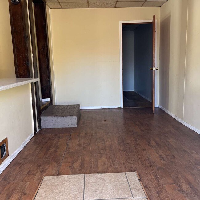 Foto del edificio - 4479 E Shore Dr