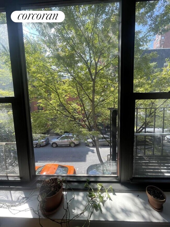 Foto del edificio - 147 E 82nd St