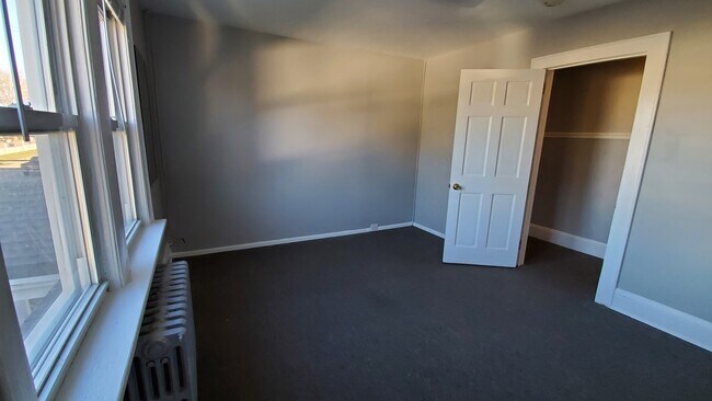 Bedroom - 371 Florida Grove Rd