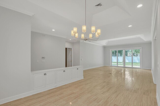 Foto del edificio - 4 bedroom/ 4 bathroom home in gated Epping...