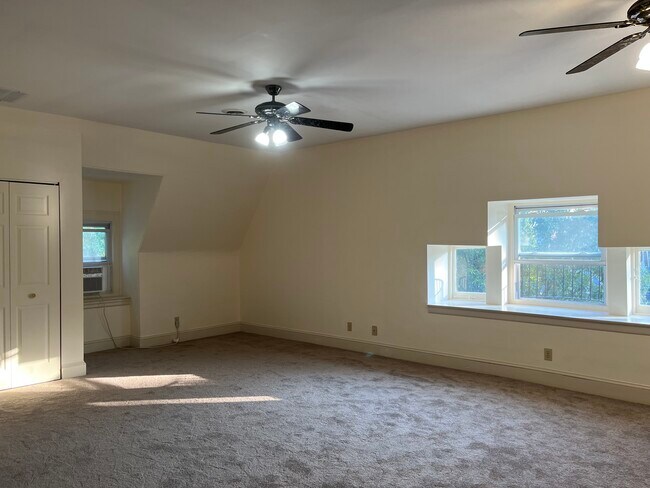 Living room view 2 - 6811 Quincy St