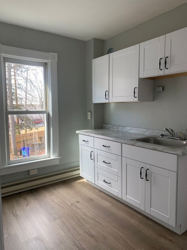 Building Photo - 803 Mulberry Avenue