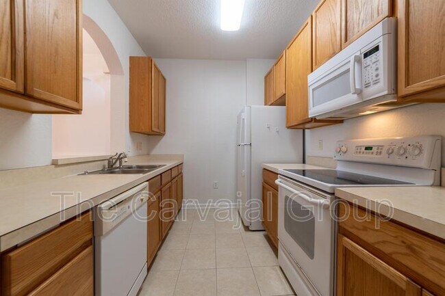 Foto del edificio - 8710 Saratoga Inlet Dr