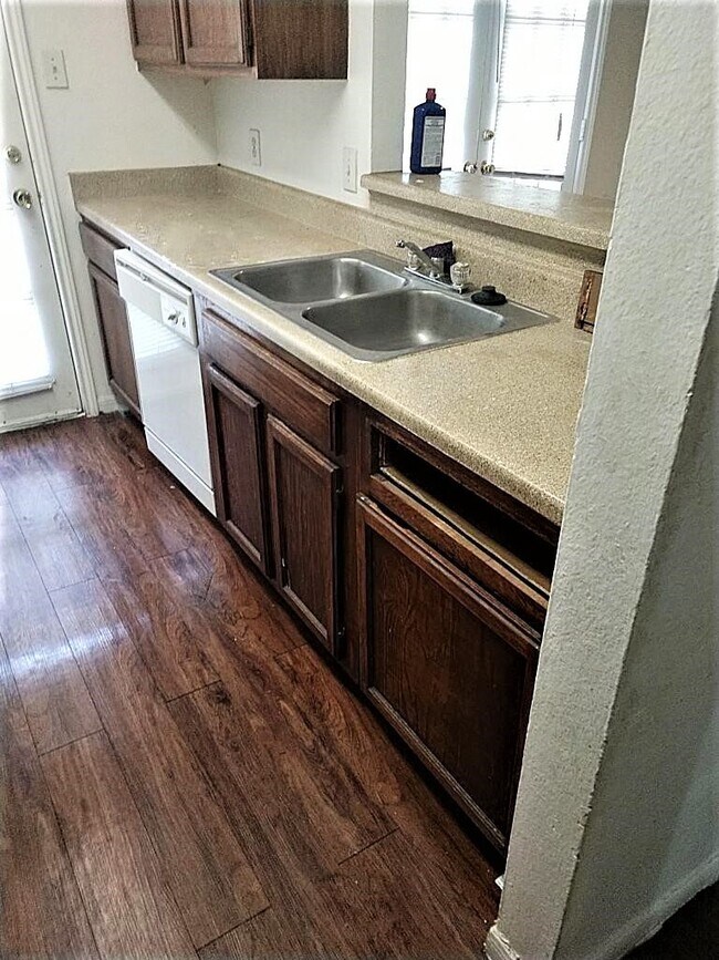 Foto del edificio - 14600 Fonmeadow Dr