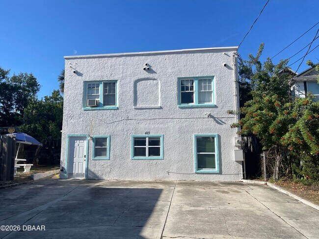 Foto del edificio - 411 N Oleander Ave