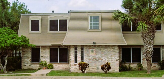 Foto del edificio - 2835 Rockwell Dr