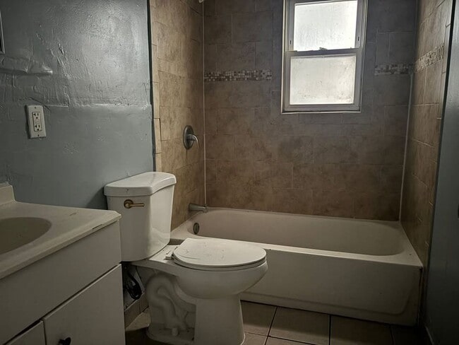 Photo - 482 Avon Ave Apartment