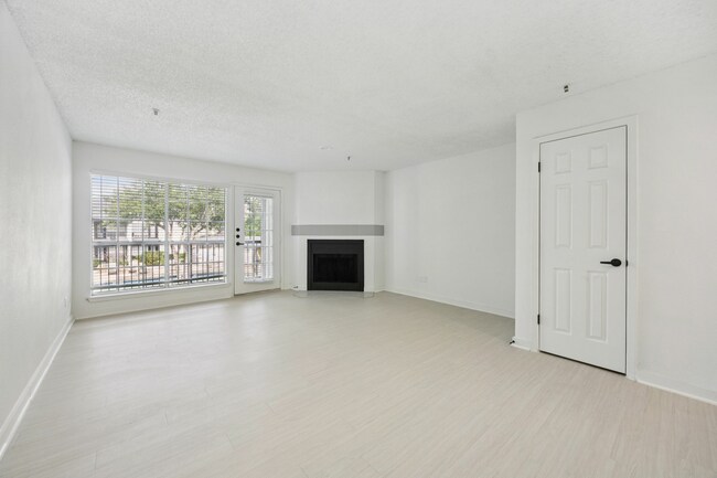 Building Photo - The Monte