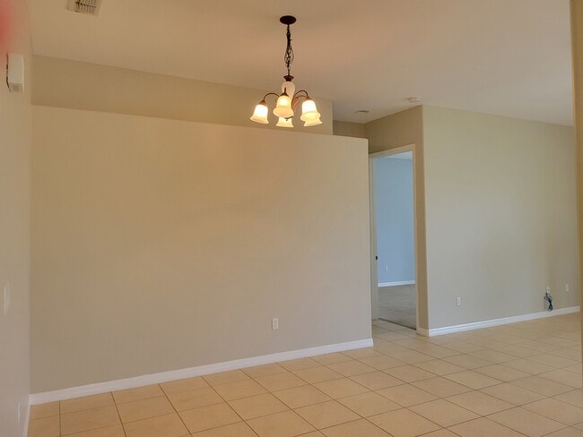 comida - 9358 Palm Island Cir