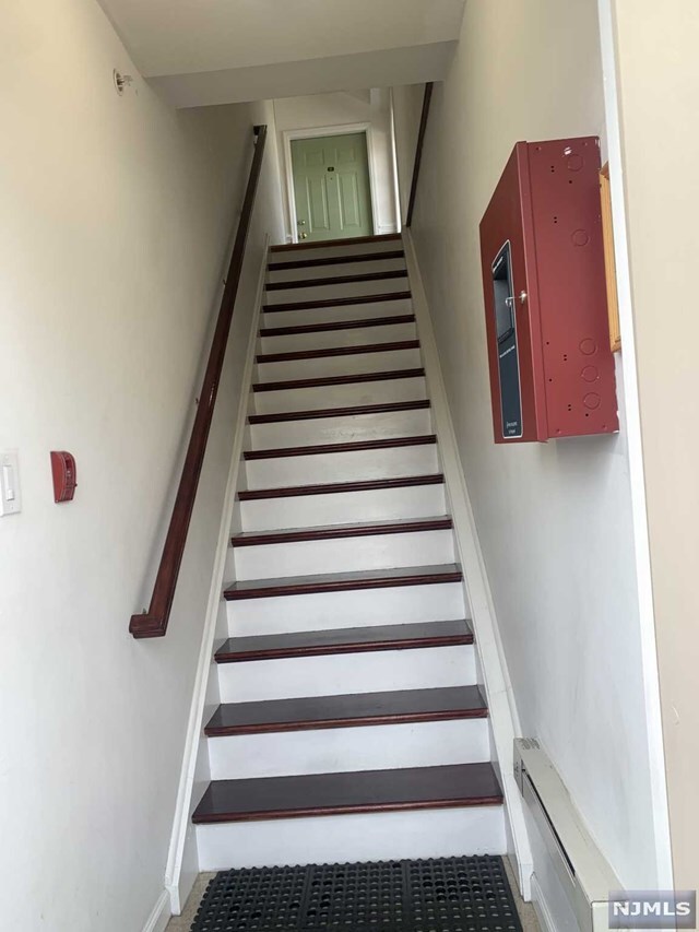 Foto del edificio - 170 Closter Dock Rd