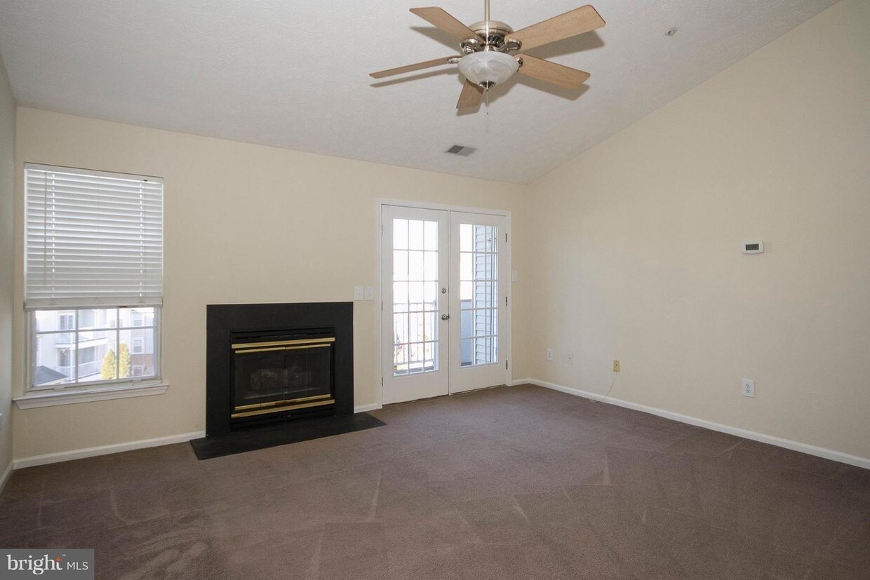 6215 Sandpiper Ct Unit 113, Elkridge, MD 21075 Room for Rent in