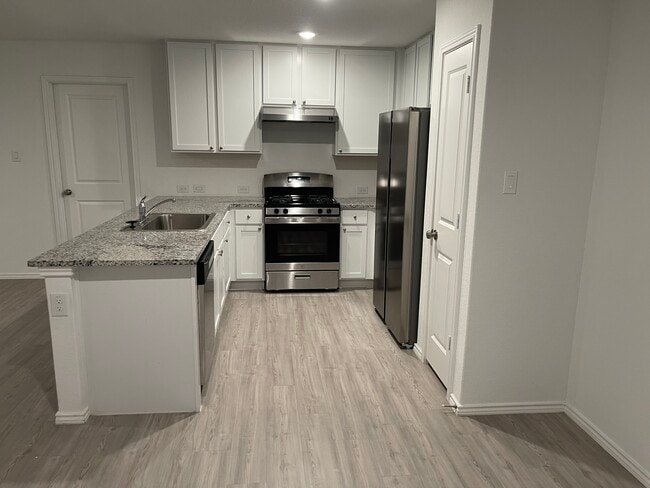 Foto del edificio - 4127 Cove Fls