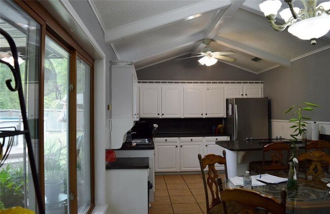 Foto del edificio - 6190 Elysian Fields Rd