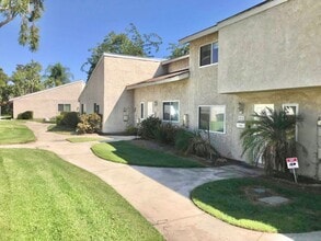 Building Photo - 1418 N Elderberry Ave