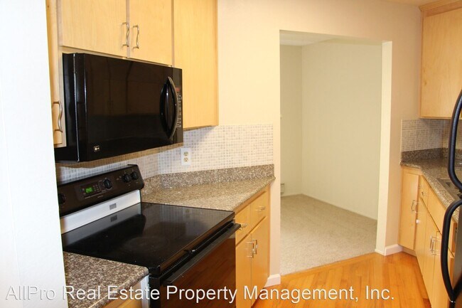 Building Photo - 2 br, 2 bath House - 1995 Barrymore Common E