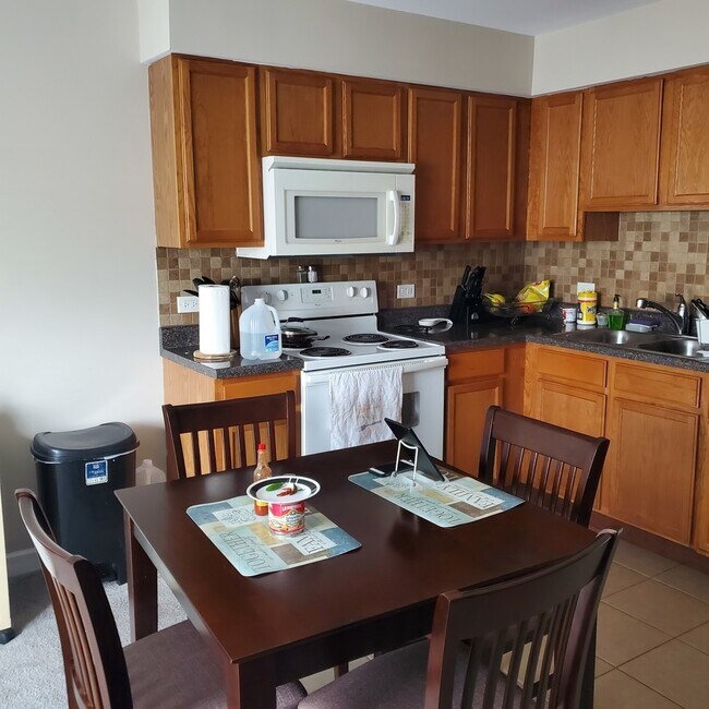 Foto del edificio - 3423 Ridgeland Ave