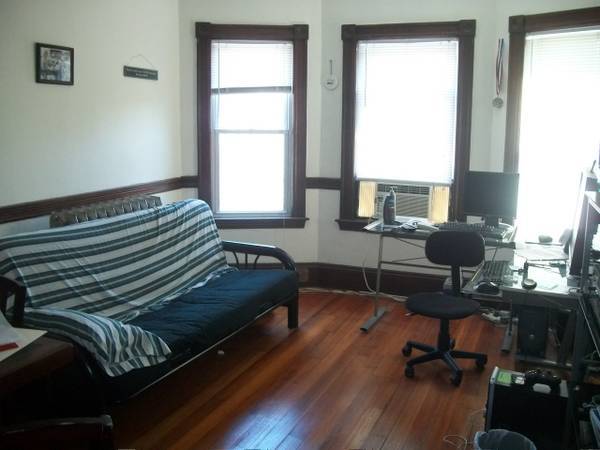Foto del edificio - 114 Western Ave