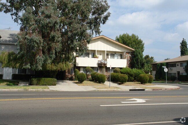 Building Photo - 14205 Burbank Blvd