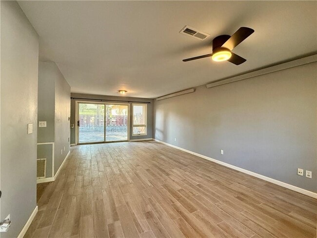 Building Photo - 11 Mellor Ln