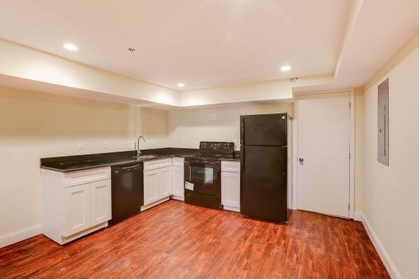 Foto del edificio - *HOT*Brand new, HUGE studio in Mount Verno...