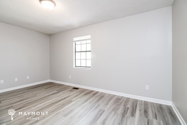 Foto del edificio - 1 Bradley Ct