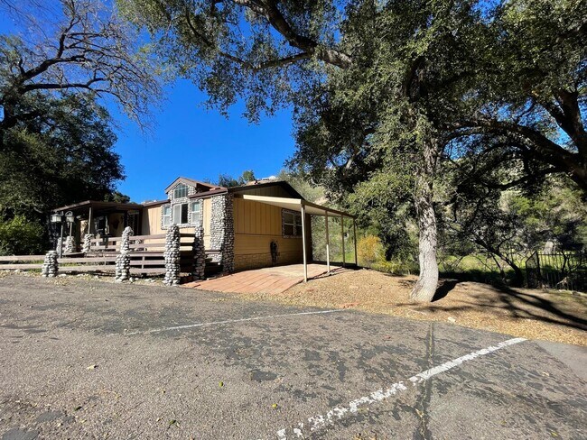 Foto del edificio - 148 Sherwood Dr