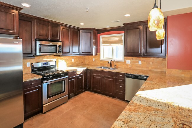 Foto del edificio - 1235 Wolf Hollow Ln