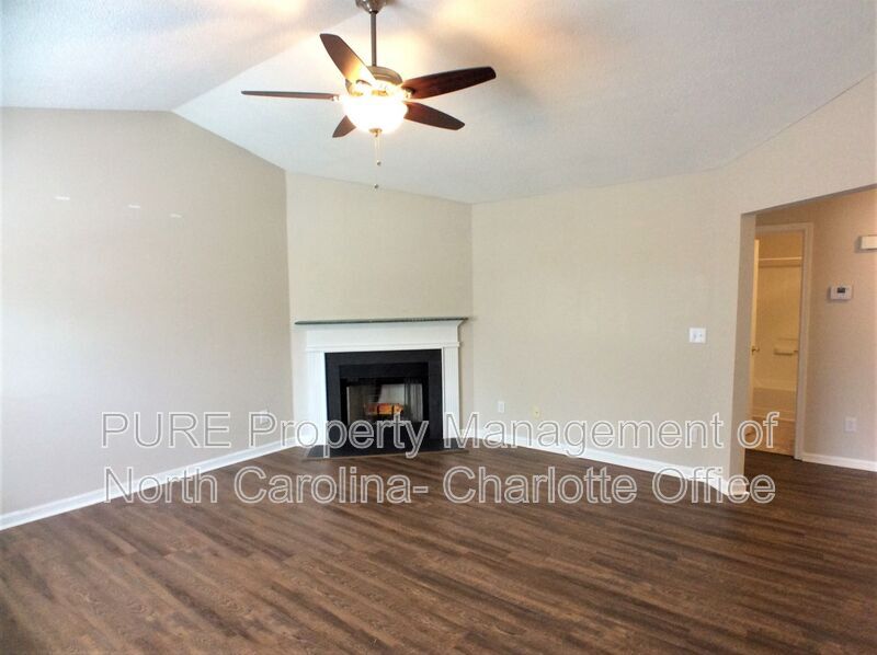 Primary Photo - 11148 Whitlock Crossing Ct