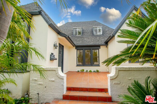Foto del edificio - 449 S Citrus Ave
