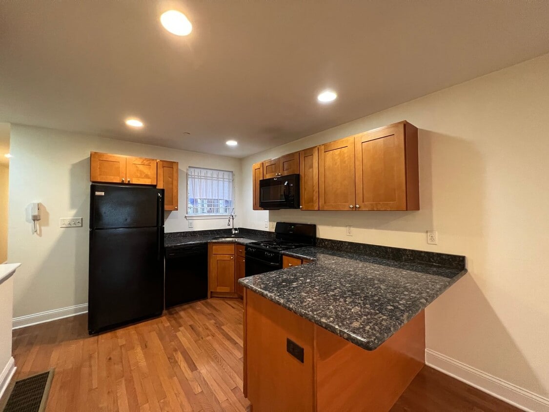 Photo - 2215 N Camac St