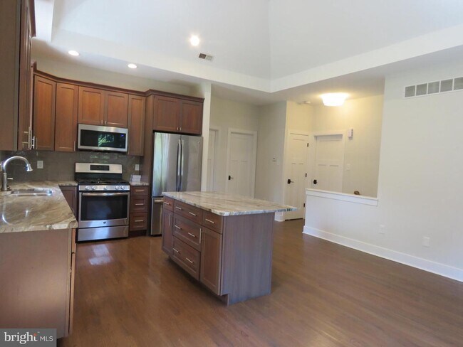 Building Photo - 2655 Hulmeville Rd