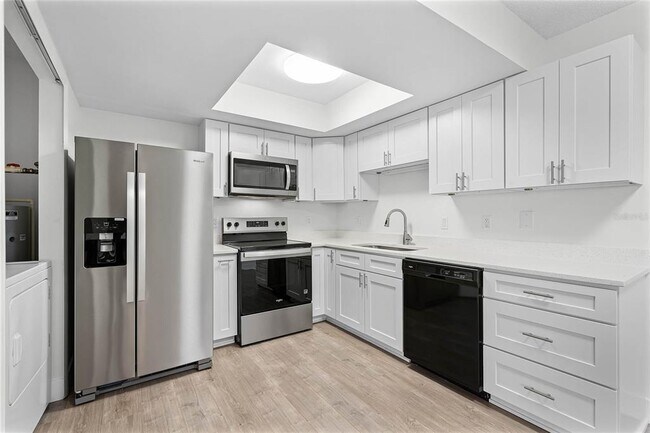 Foto del edificio - 120 Windtree Ln