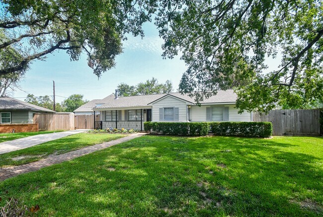 Foto del edificio - 6602 Housman