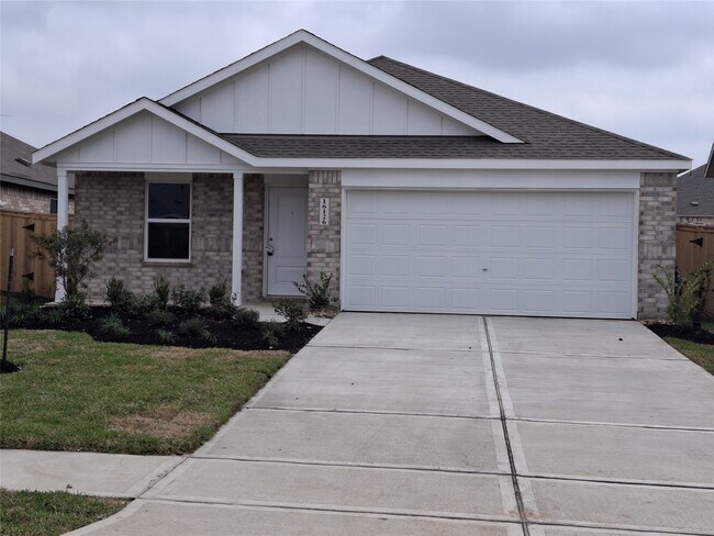 Building Photo - 16126 Prairie Dr