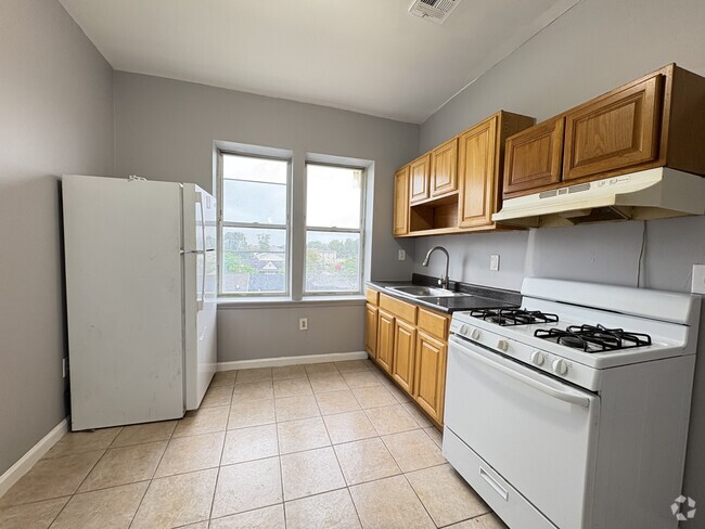 Building Photo - 491 18th Ave