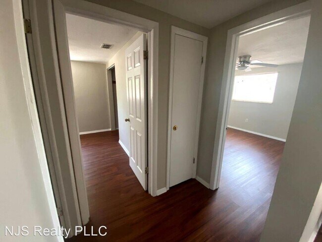Foto del edificio - 2 br, 1 bath House - 12715 Social Dr.