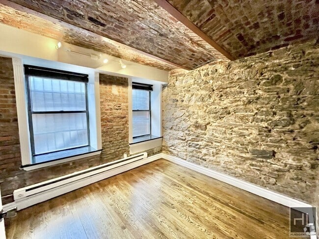 Building Photo - East 18th Street