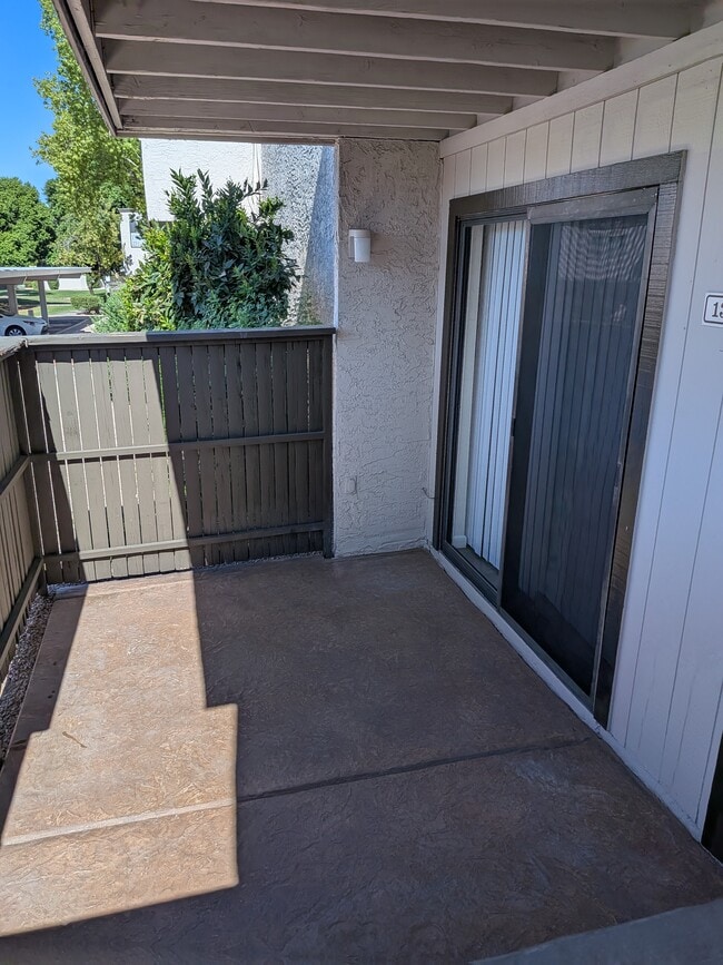 Building Photo - 2938 N 61st Pl Unit 135