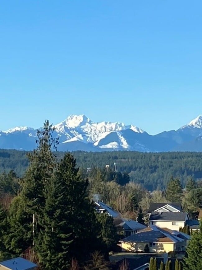 Building Photo - Mountain Views - 3 Bedroom Poulsbo Rambler