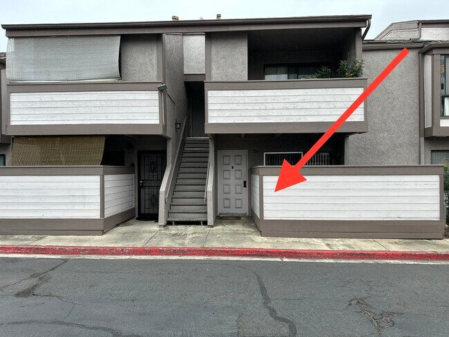 Apartamento de esquina en la planta baja - 9249 Village Glen Dr