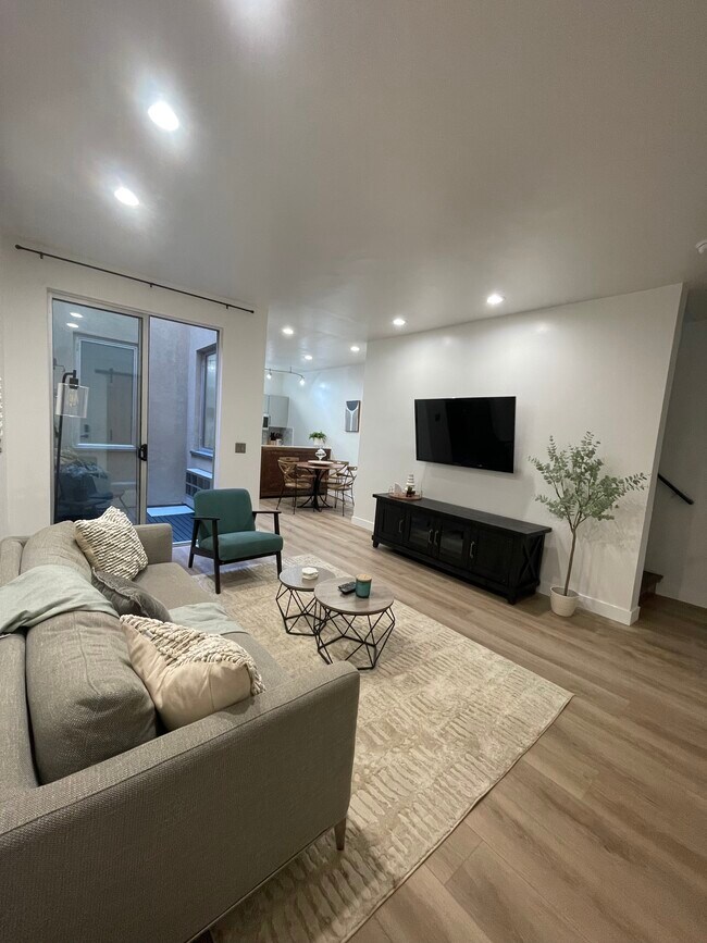 Building Photo - 1601 Kettner Blvd