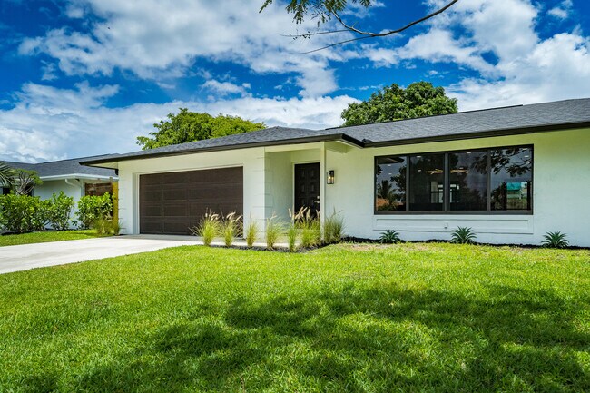 Building Photo - 11758 Banyan St