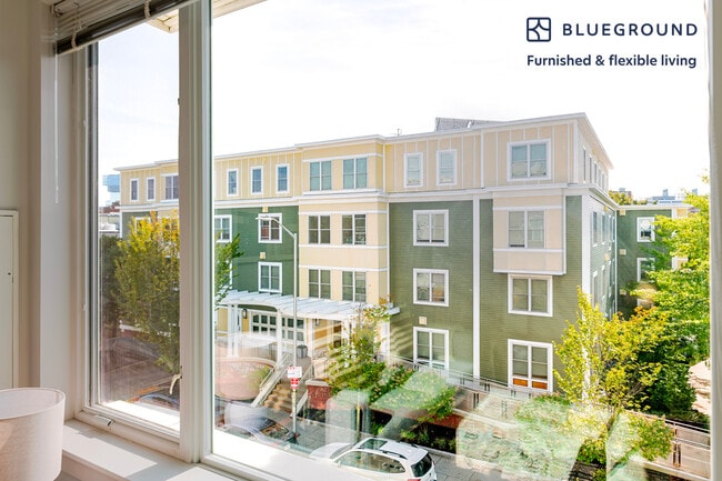 Building Photo - 240 Sidney St