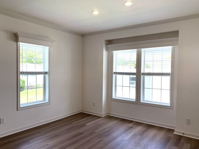 Foto del edificio - 141 Millwood Rd