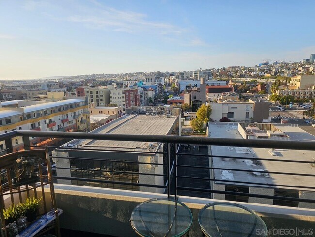 Foto del edificio - 425 W Beech St