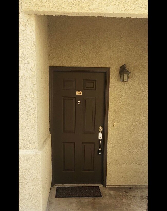 Foto del edificio - 7125 Ash Creek Heights