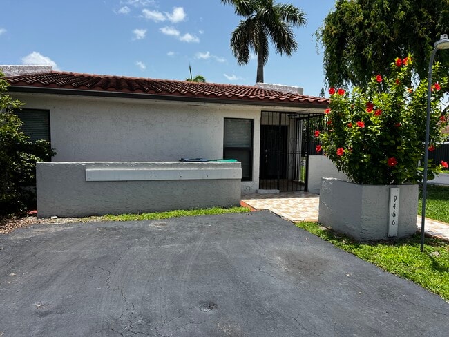Foto del edificio - 9466 SW 6th Terrace