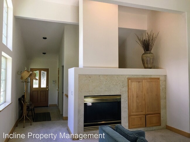 Building Photo - 3 br, 3.5 bath House - 314 Ski Way