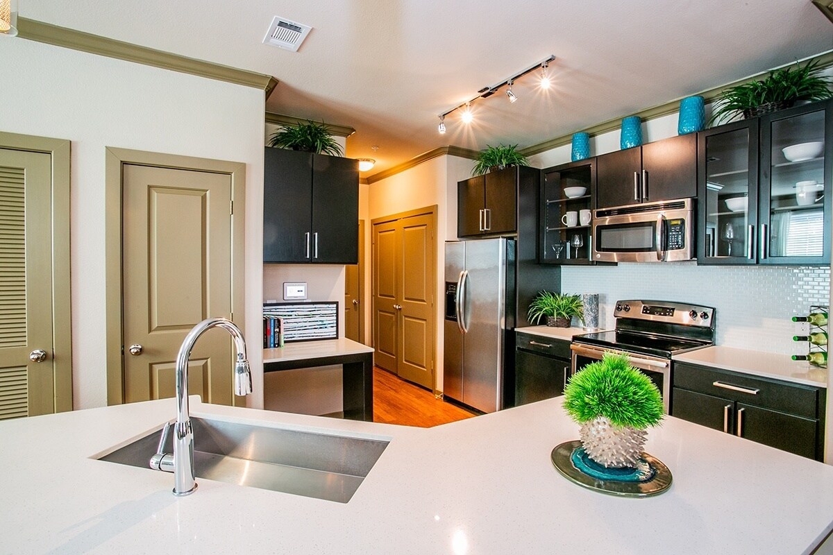 Foto principal - Save Up to $700 – Move-In Special!